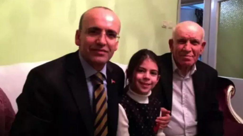 Hazine ve Maliye Bakanı Mehmet Şimşek’in Ağabeyi Nazmi Şimşek Hayatını Kaybetti