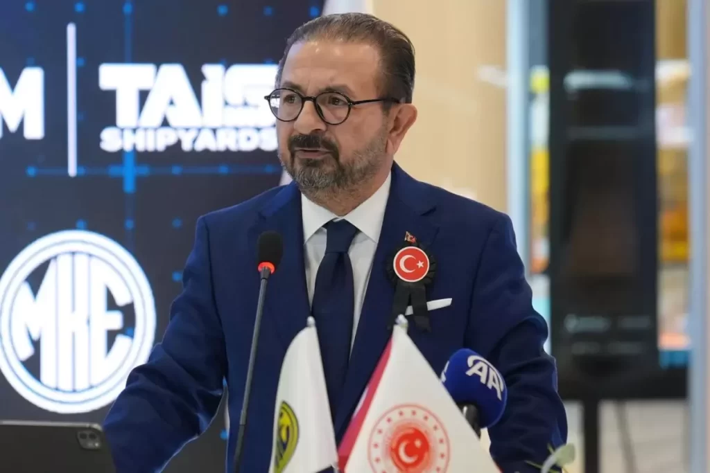 İstanbul’da Tarihi Eminönü Meydanı Yenileniyor