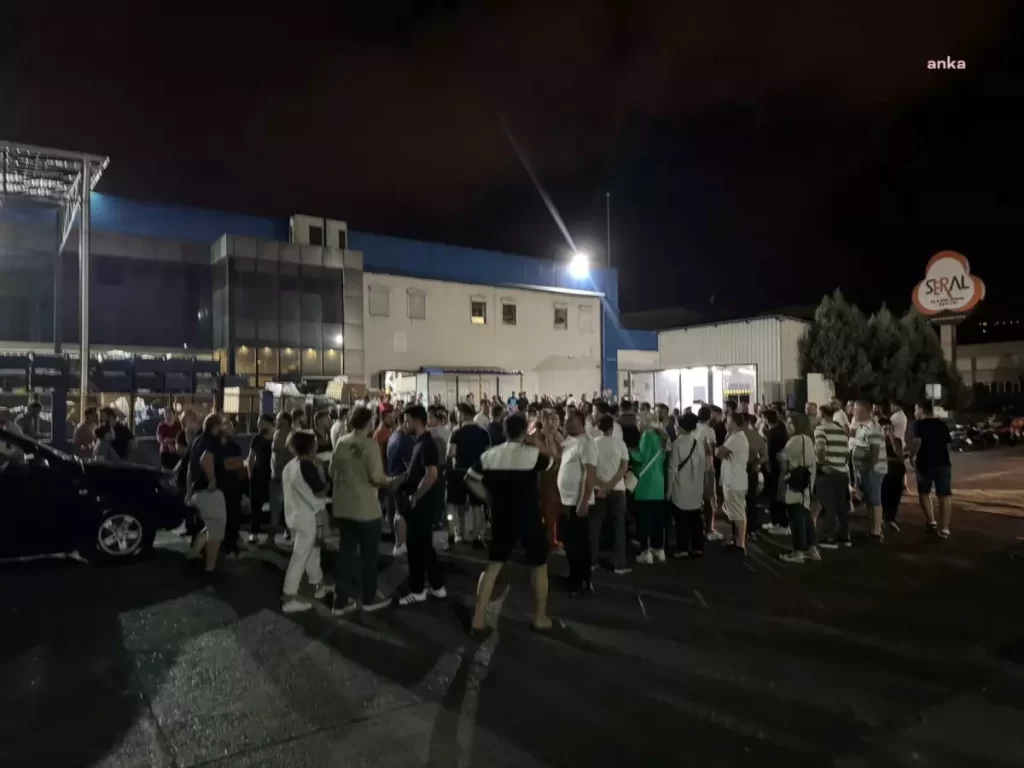 Samsun’daki Otomotiv İşçileri Maaş ve Mobbing Eyleminde Bulundu