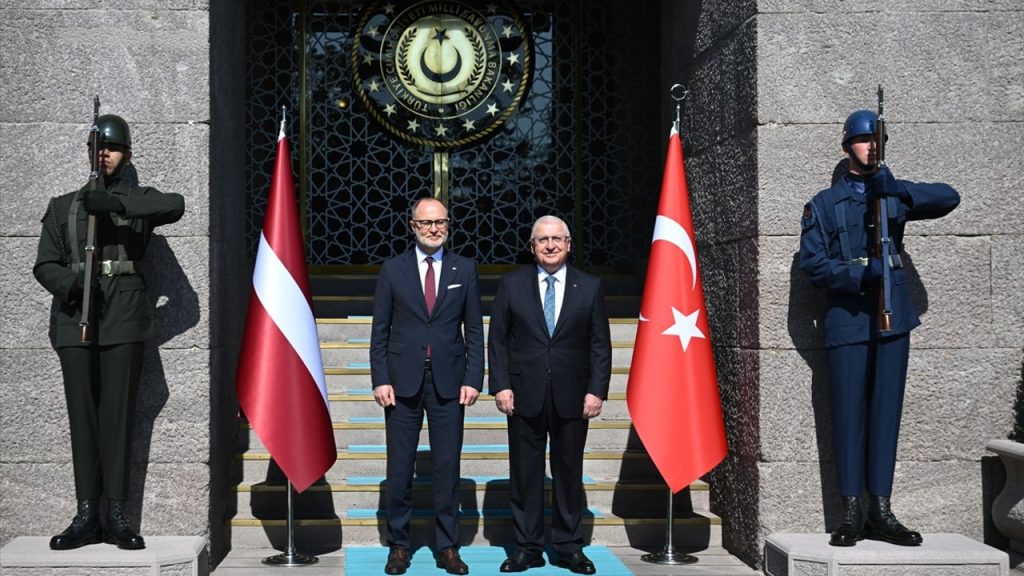 Türkiye-Letonya Askeri İşbirliği Görüşmeleri