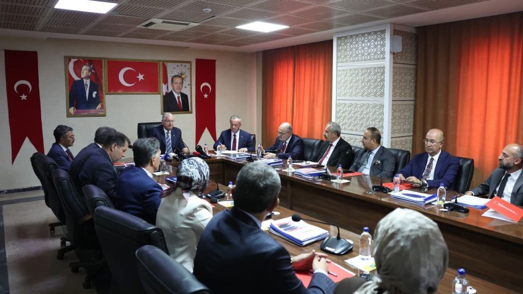 Yaşar Güler’den Hakkari’de Terör ve Güvenlik Vurgusu