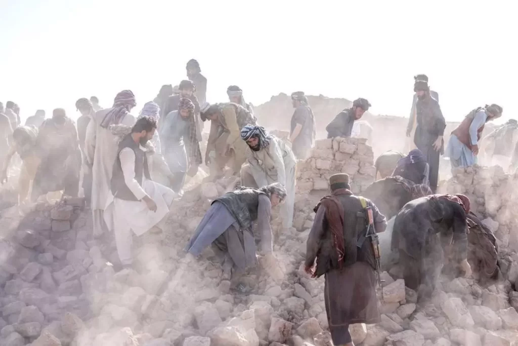 Afganistan’daki depremde ölü ve yaralı sayısı artıyor