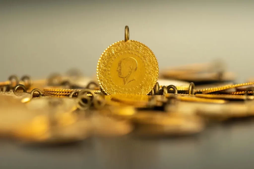 Altın Fiyatları Yükselişini Sürdürüyor: Fed ve Enflasyon Beklentileri