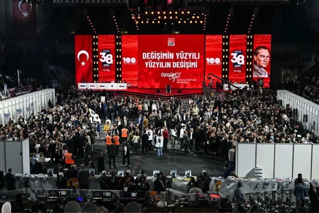 CHP İstanbul İl Yönetimi’ne Kayyum ve Olağanüstü Kurultay Gündemi