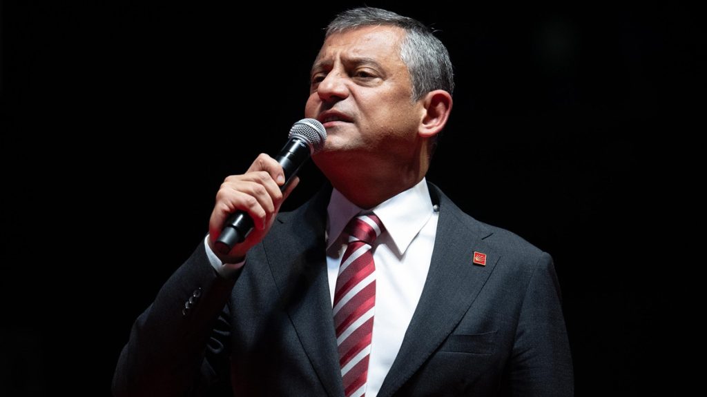 CHP’de Parti İçi Hesaplaşma ve Özgür Özel’den Mesajlar