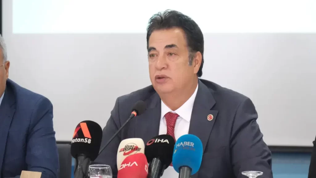 Cumhuriyet Üniversitesi’nde Yıl Sonu Değerlendirmeleri ve Yeni Projeler