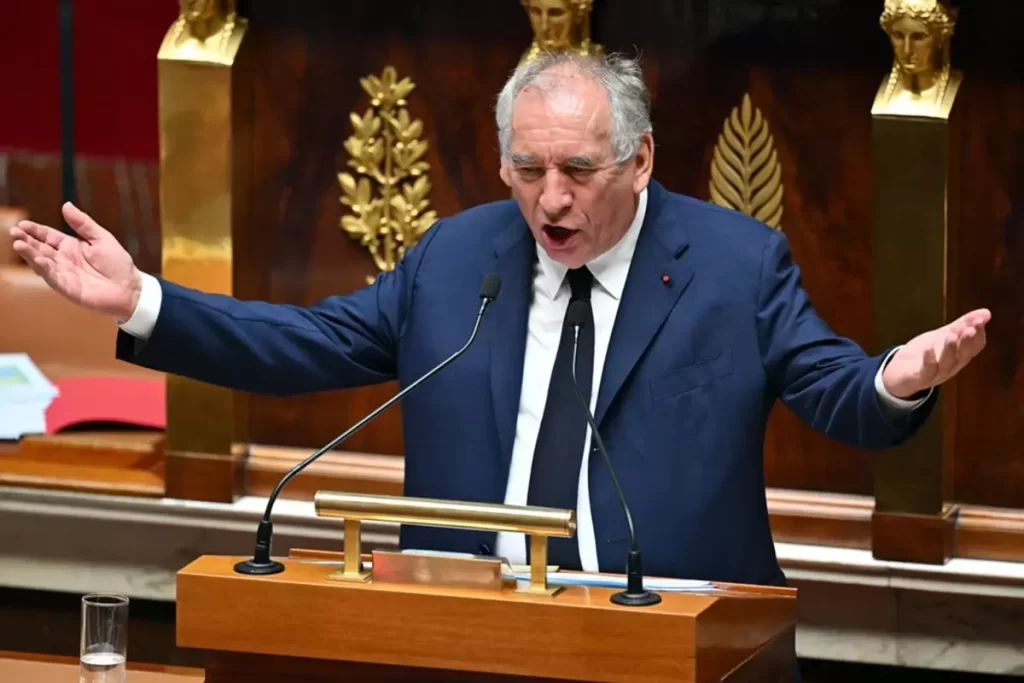 Fransa’da Bayrou Hükümeti Güvenoyu Alamadı