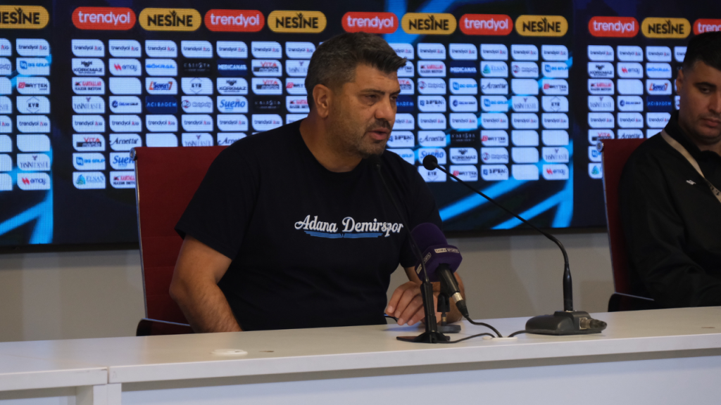 Futbol Takımı Antrenörü Performans Değerlendirmesi