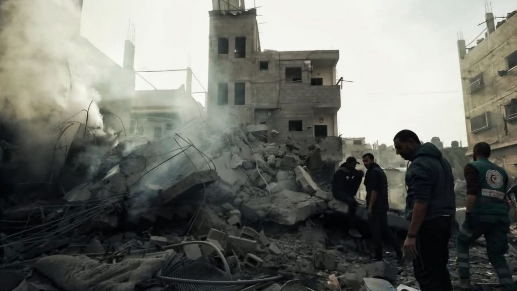 Gazze’de siviller ağır saldırılar sonucu evsiz kaldı