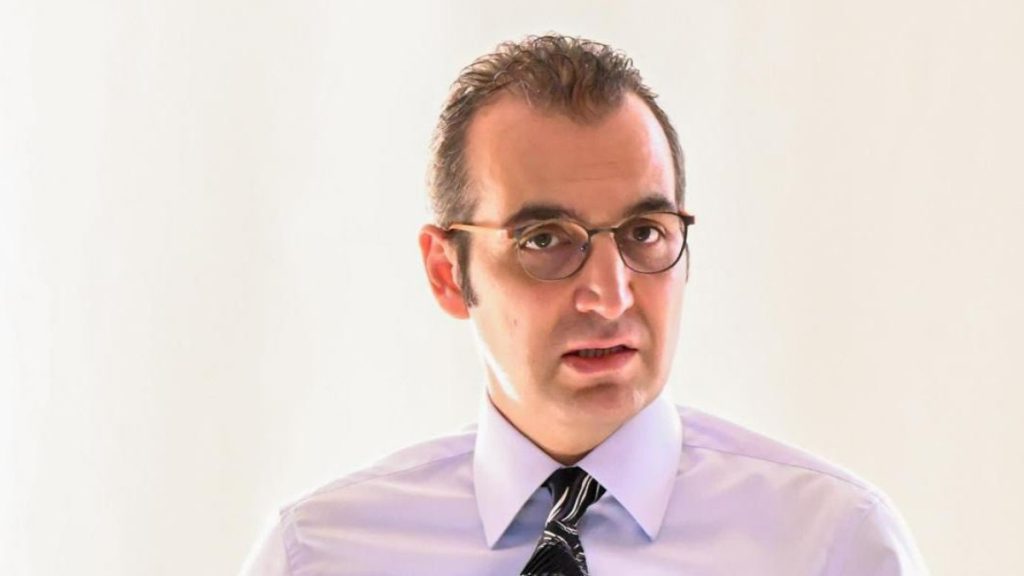 İstanbul’daki Yolsuzluk Soruşturmasında Tutuklamalar Devam Ediyor