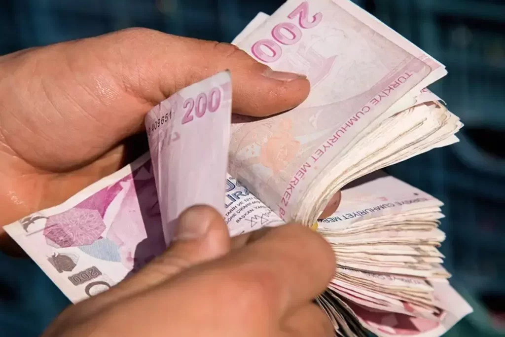 Memur-Sen, kamu bankalarının promosyon ihalelerinde rekabeti ihlal ettiğinden şikayetçi oldu