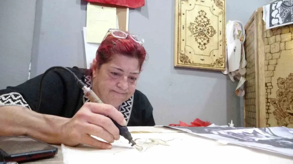 Sanat Uğraşları Sağlığa İyi Geliyor: Ahşap ve Doğa Temalarıyla Terapi