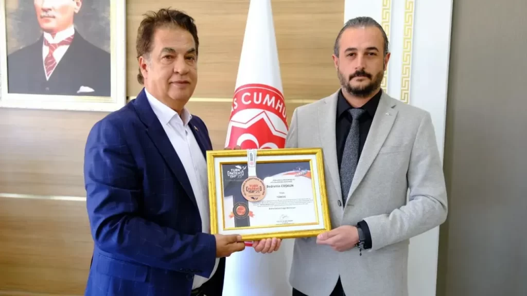 Sivas Cumhuriyet Üniversitesi Öğretim Üyesi Uluslararası Buluşla Bronz Madalya Kazandı