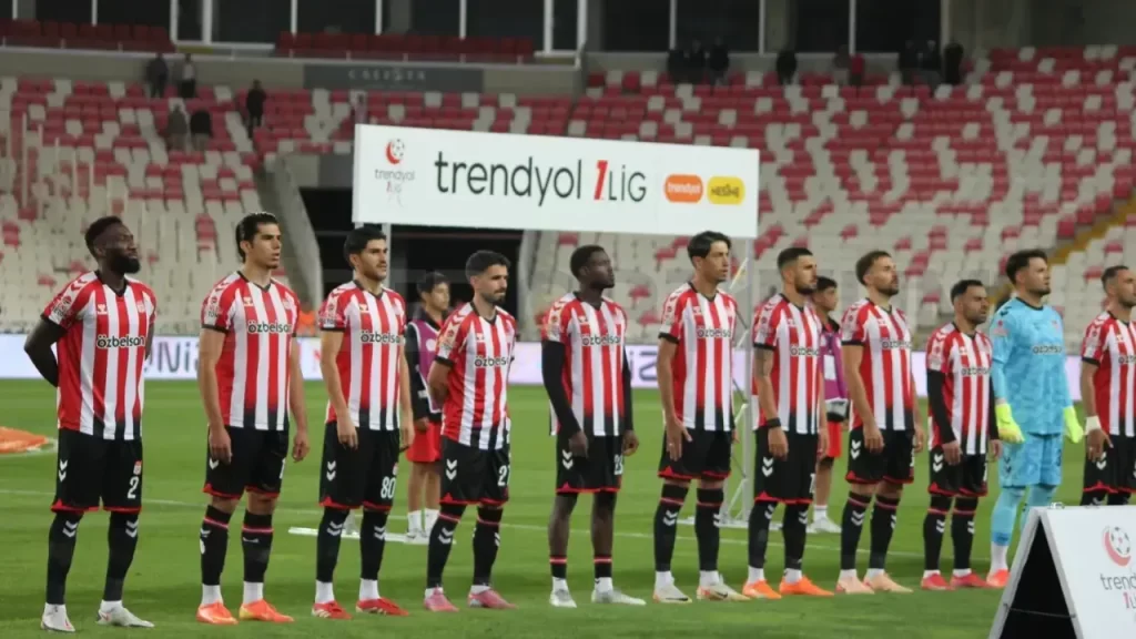 Sivasspor Adana Demirspor Maçı İçin Hazırlıklarını Tamamladı