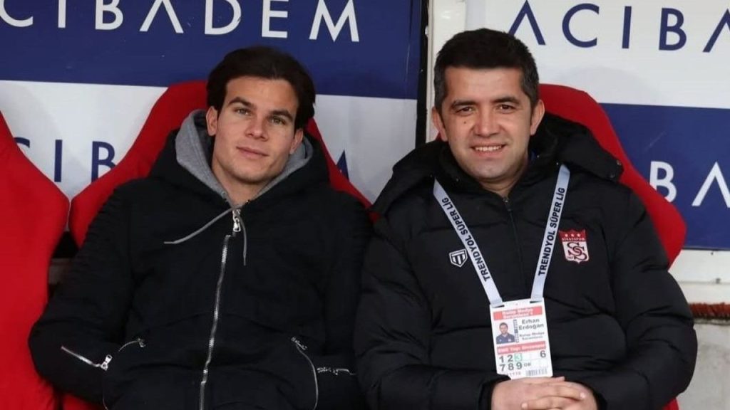 Sivasspor Kulüp Medya Sorumlusu Erhan Erdoğan Görevinden Ayrıldı