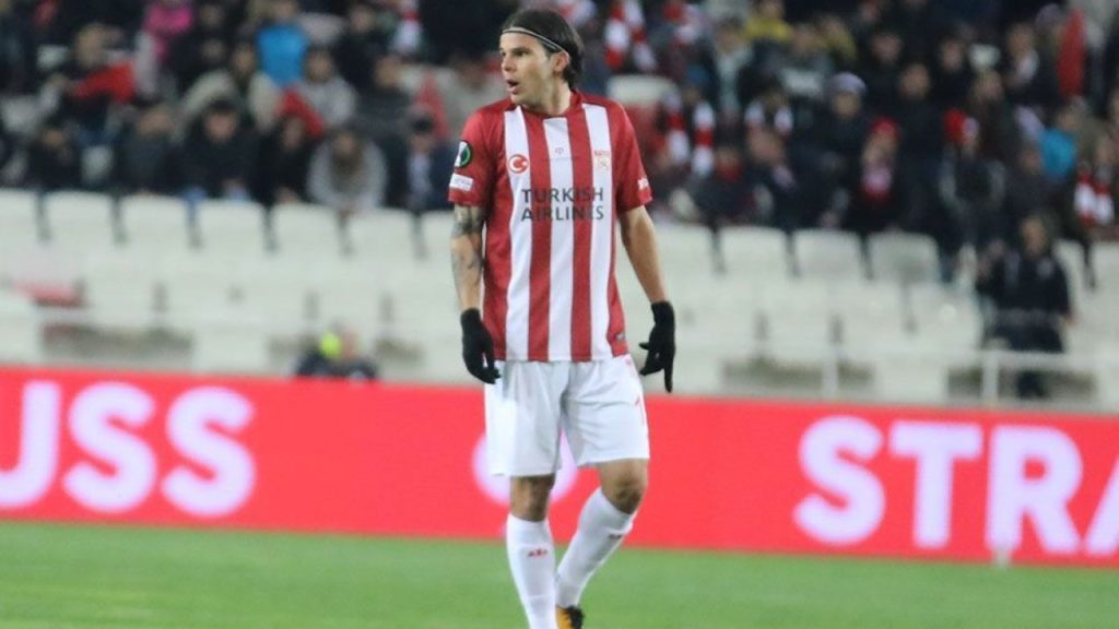 Sivasspor’un yıldızı Charis Charisis dönüş hazırlığında