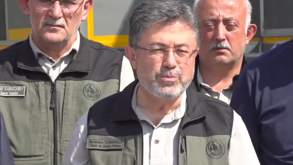 Tarım ve Orman Bakanı Yumaklı’dan orman yangınları açıklaması