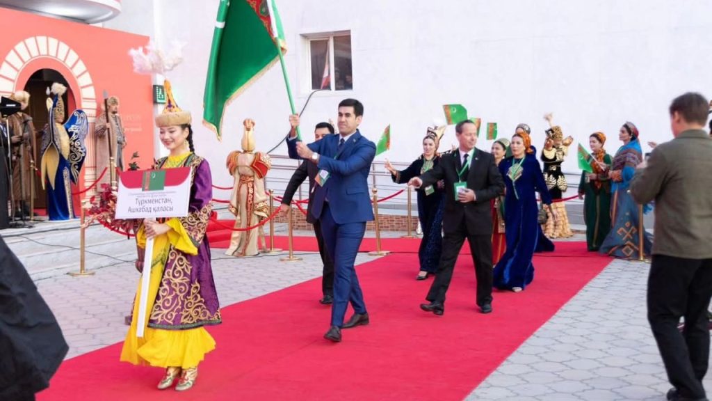 Türk Dili Konuşan Ülkelerin Tiyatro Festivali Açıldı