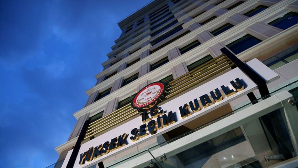 YSK, İlçe Seçim Kurulları’nın kongreleri durdurma kararlarını kaldırdı