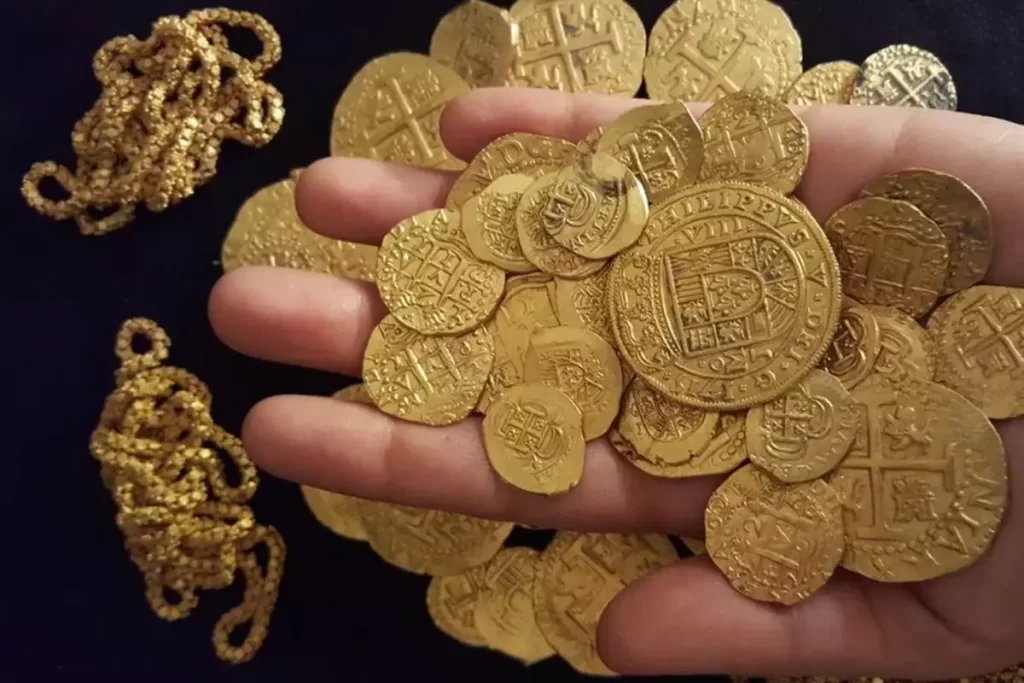1715 Filosu Enkazında Ulaşılan Tarihli Sikkelerle 1 Milyon Dolar Değerinde Hazine Keşfi