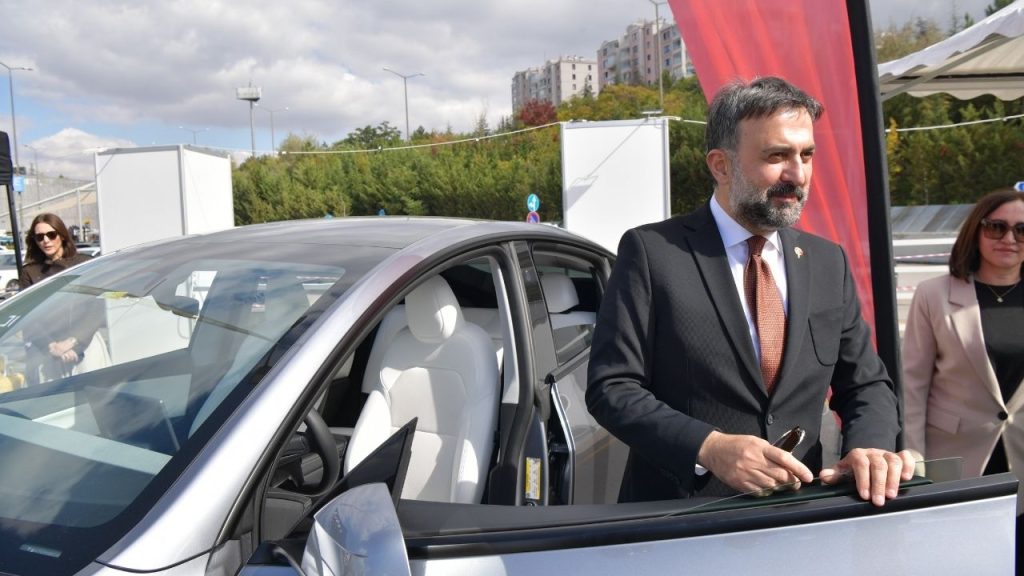 Ankara’da elektrikli araçlar ön planda