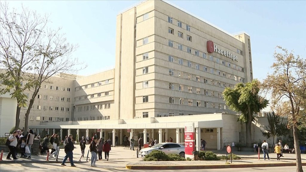 Ankara’da Hacettepe Üniversitesi’nde Öğrenciler Arasında Arbede