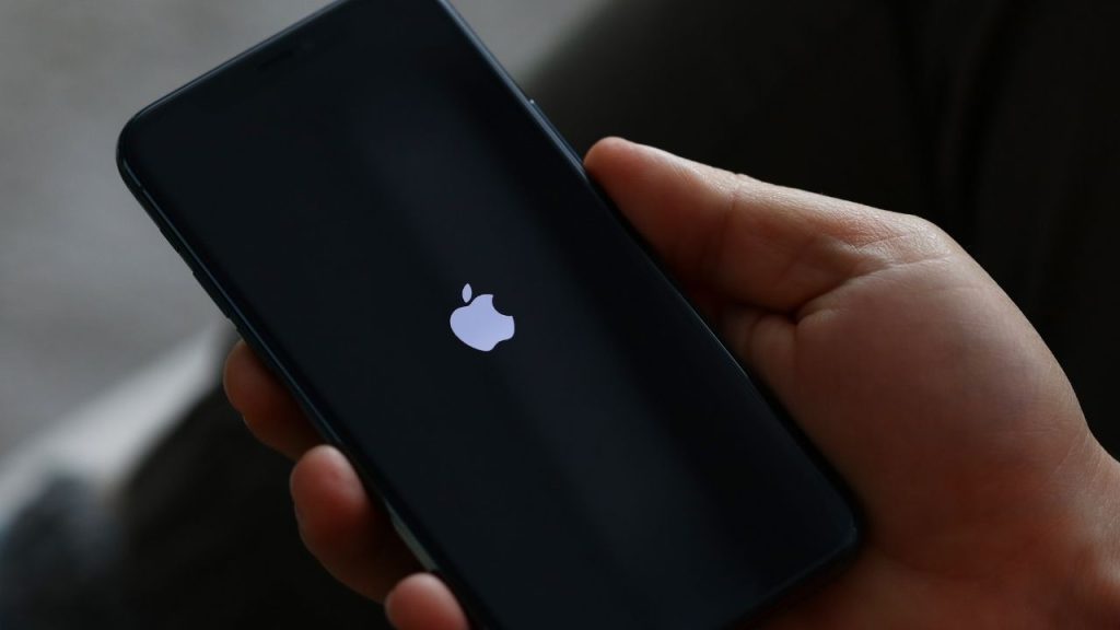 Apple’ın Hisseleri Yüzde 13 Artışla 4 Trilyon Dolara Ulaştı