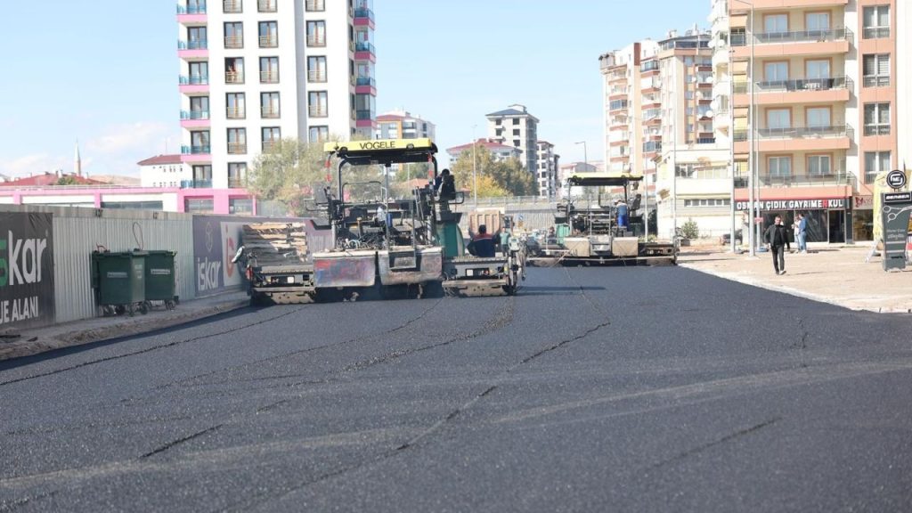 Birlik Caddesi yenilendi, altyapı ve asfalt çalışmalarını tamamlandı