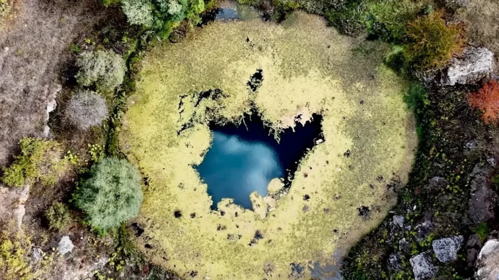 Dipsizgöl Tabiat Parkı sonbaharda görsel şölen sunuyor