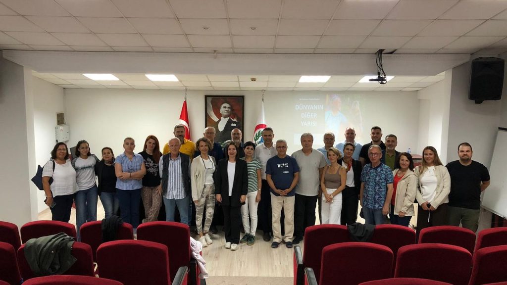 Dünyanın Diğer Yarısı Fotoğraf Sunumu Aydın’daki Sağlık Çalışanlarını Buluşturdu