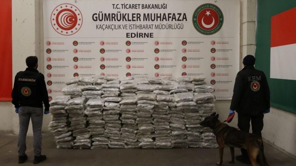 Edirne’de Uyuşturucu Operasyonları: 3 Tutuklama