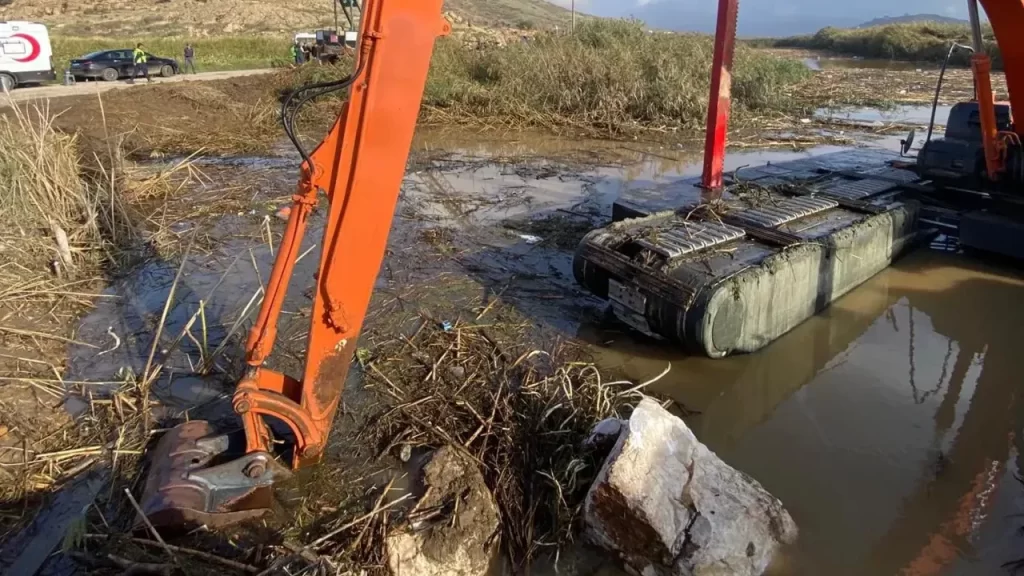 Foça’da Otomobil Sel Sularına Kapılan Bülent Kaptanoğlu’nun cesedi bulundu