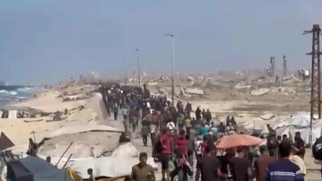 Gazze’ye göç eden Filistinliler evlerine dönmeye başladı