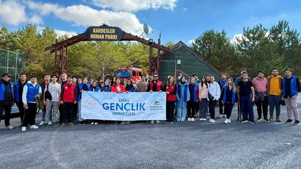 Gençlik Merkezi’nden Dijital Denge Doğa Yürüyüşü Etkinliği