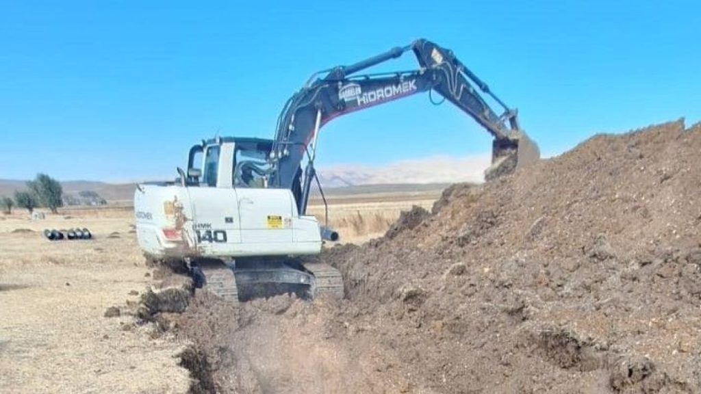 Gürün’de Kanalizasyon Çalışmaları Devam Ediyor