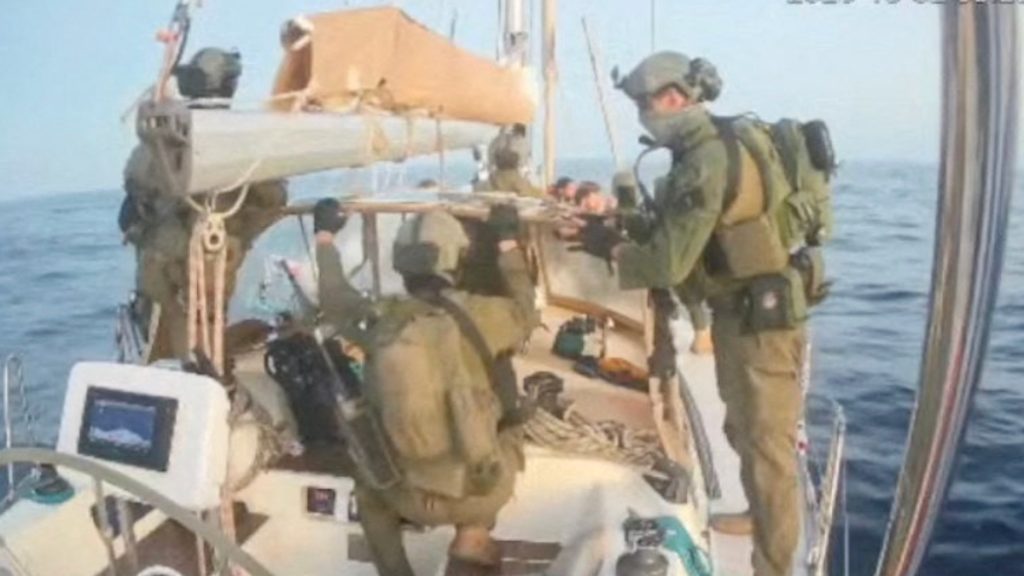 İsrail donanması Küresel Sumud Filosu’na saldırmaya devam ediyor