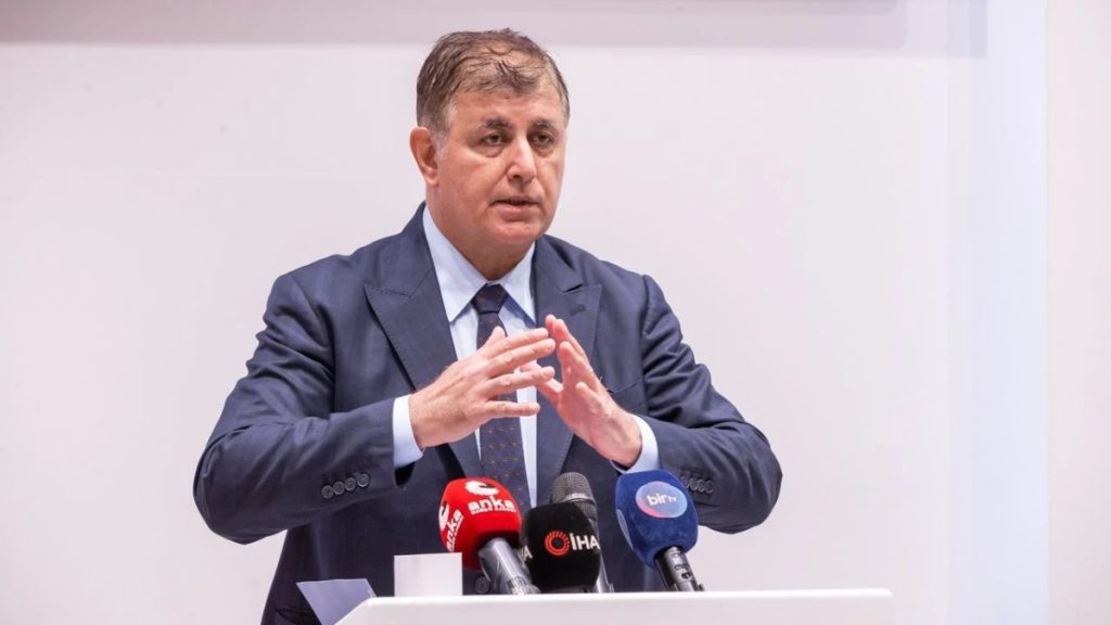 İzmir’de Uzundere Kentsel Dönüşümünde Hak Sahipleri Mağdur Edildi