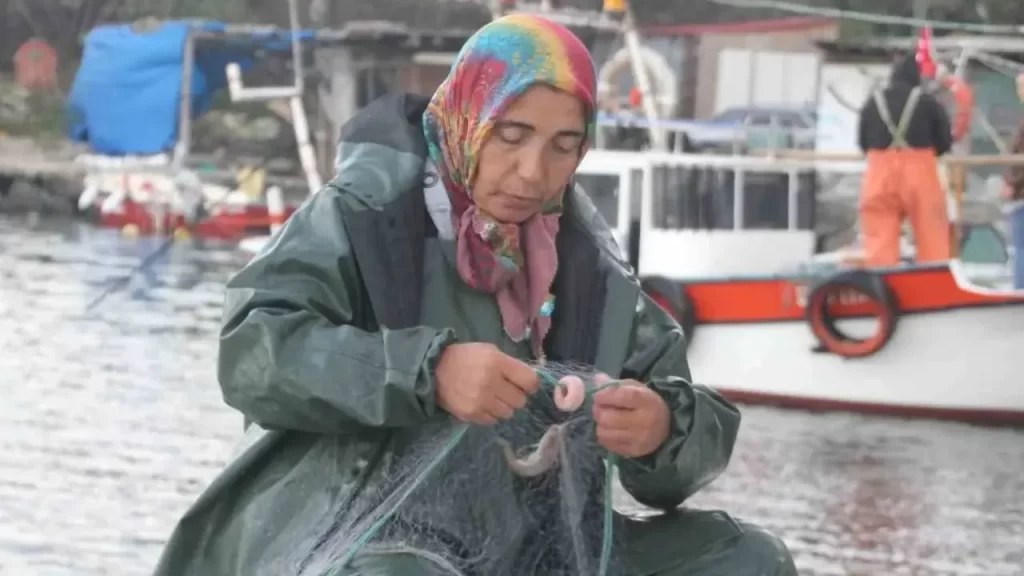 Kadın Balıkçılar, Nesilden Nesile Devam Eden Geleneklerini Sürdürüyor