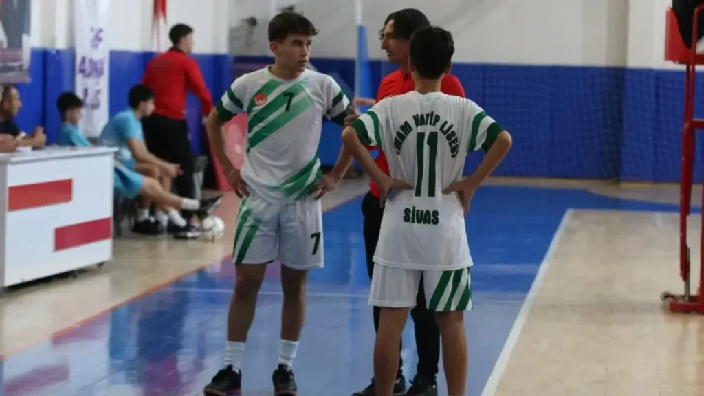 Liseler Arası Ayak Tenisi Müsabakaları gerçekleşti