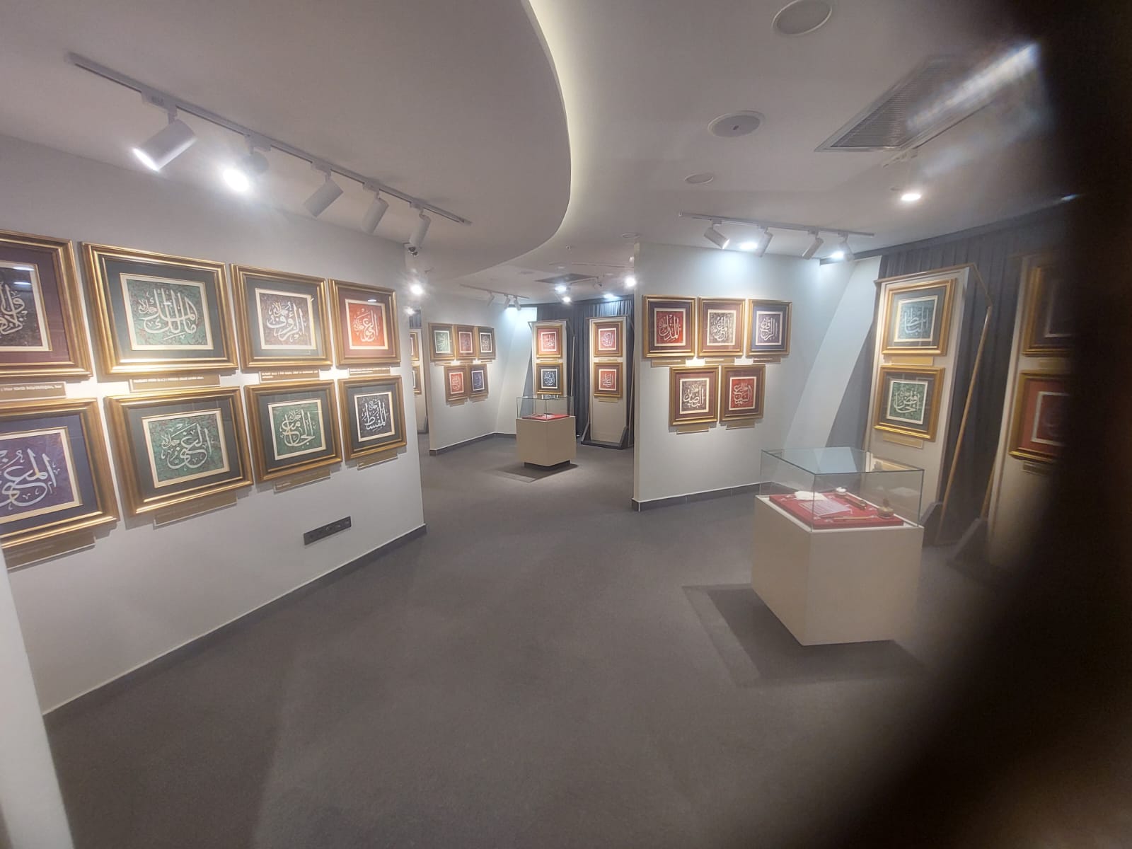 Rize’de Esma-i Hüsna ve Hat Sanatı Sergisi Açıldı