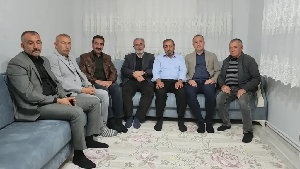 Şehit Babası Kaya Duran Kıraç, Belediye Başkanı Adem Uzun’u Ziyaret Etti