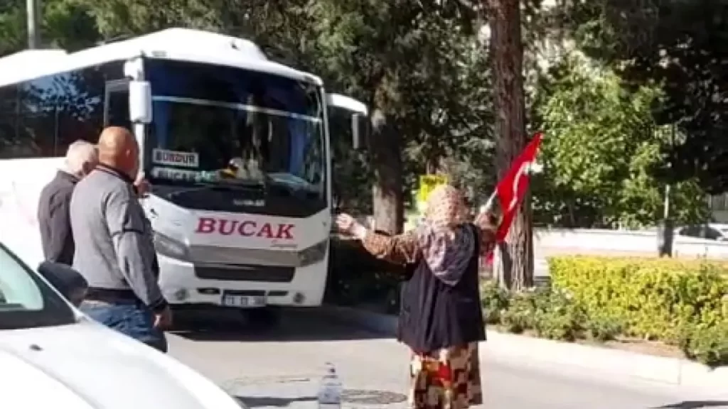 Şerife Özbek’ten İsrail Saldırısına Profetik Protesto