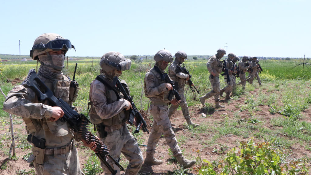 Sınırda Suriyeli Yaralılar Tıbbi Yardım Aldı