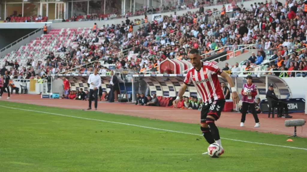 Sivasspor Kepez Belediyespor’u deplasmanda mağlup etti