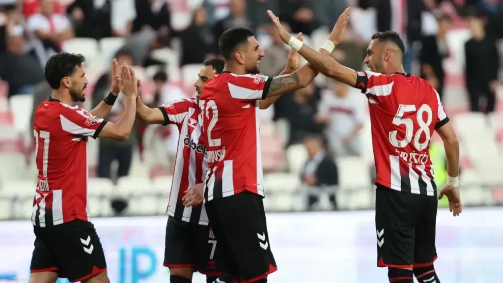 Sivasspor, Serik Spor A.Ş. Maçıyla 9. Hafta Heyecanı Başladı