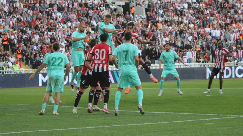 Sivasspor ve Serik Spor 0-0 berabere kaldı