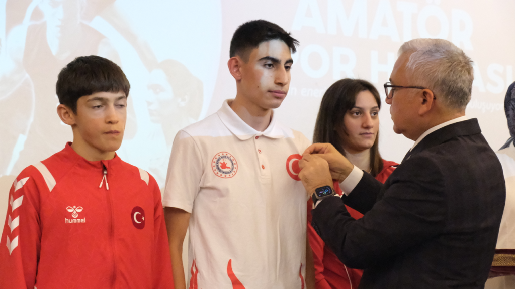 Sivas’ta Amatör Spor Haftası Ödül Töreni Coşkulu Geceyle Sona Erdi