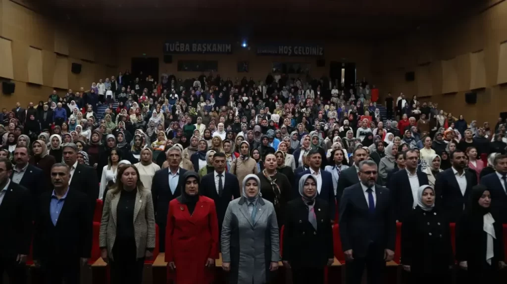 Sivas’ta Kadın Kolları Danışma Meclisi Toplantısı Geniş Katılımla Gerçekleşti