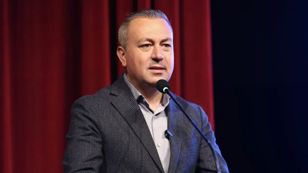 Sivas’ta Âşık Veysel ve Yöresel Müzik Aletleri Sempozyumu başladı