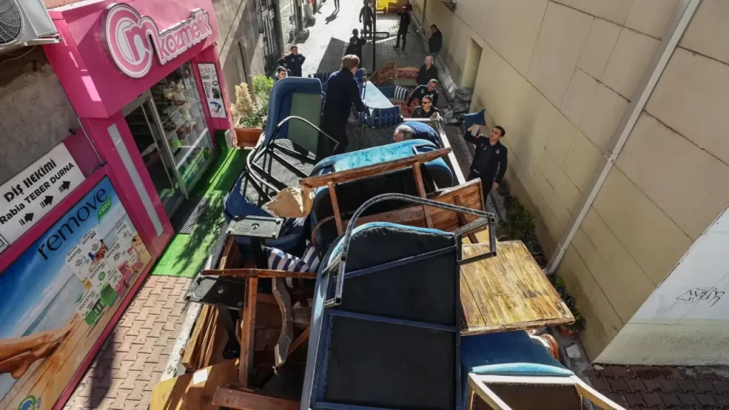 Sivas’ta Zabıtadan Kaldırım İşgali Denetimi